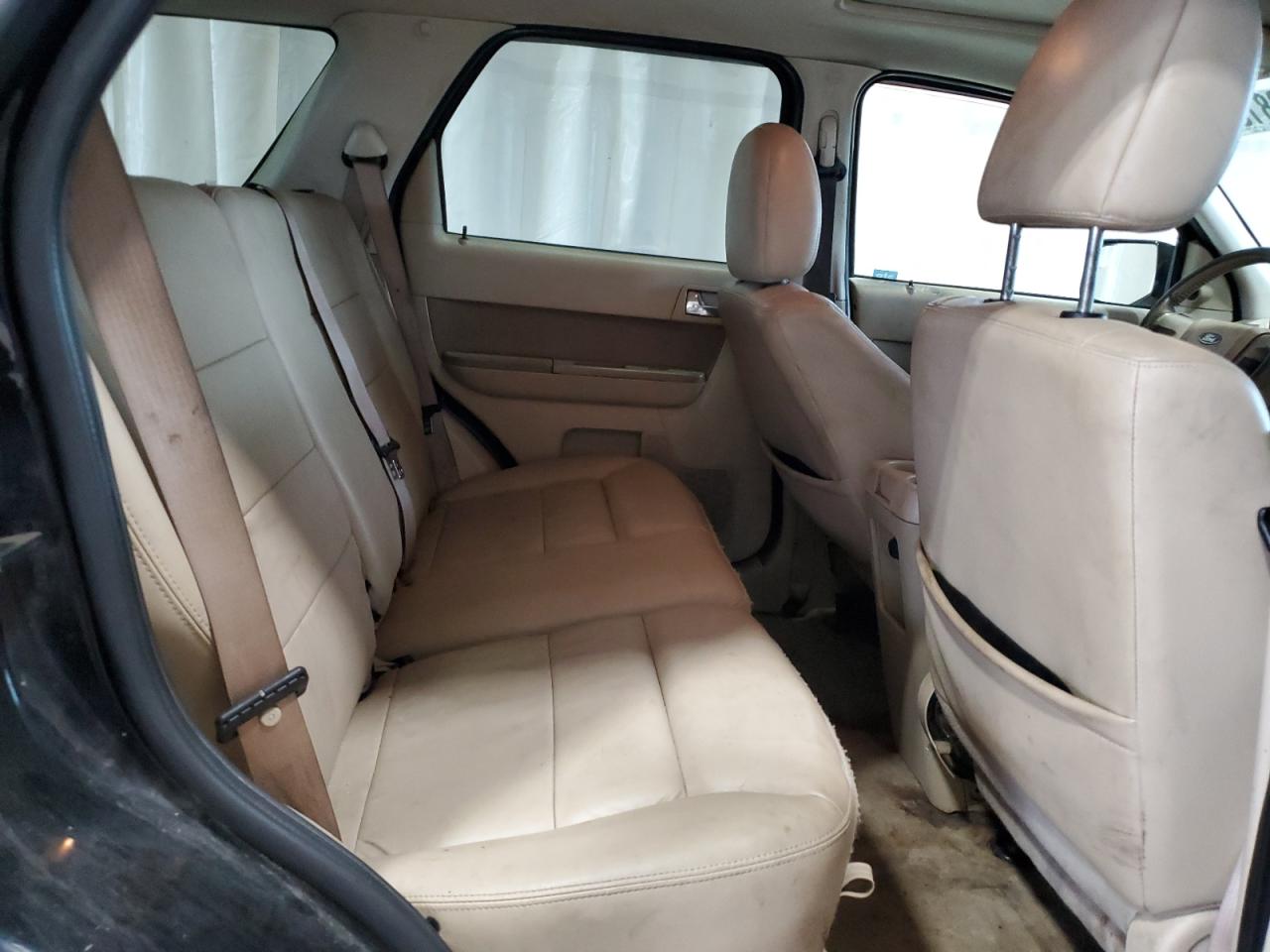 2010 Ford Escape Limited VIN: 1FMCU0E74AKC71569 Lot: 69081024