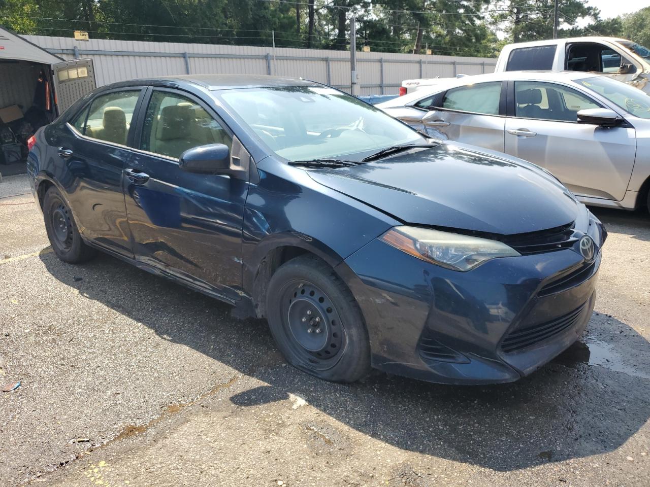 VIN 5YFBURHEXHP728427 2017 TOYOTA COROLLA no.4