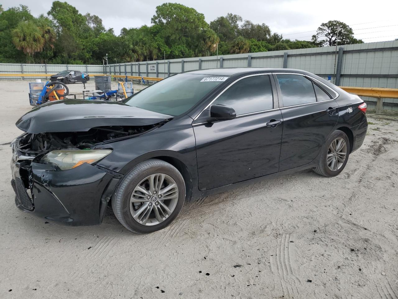 4T1BF1FK9GU164951 2016 TOYOTA CAMRY - Image 1