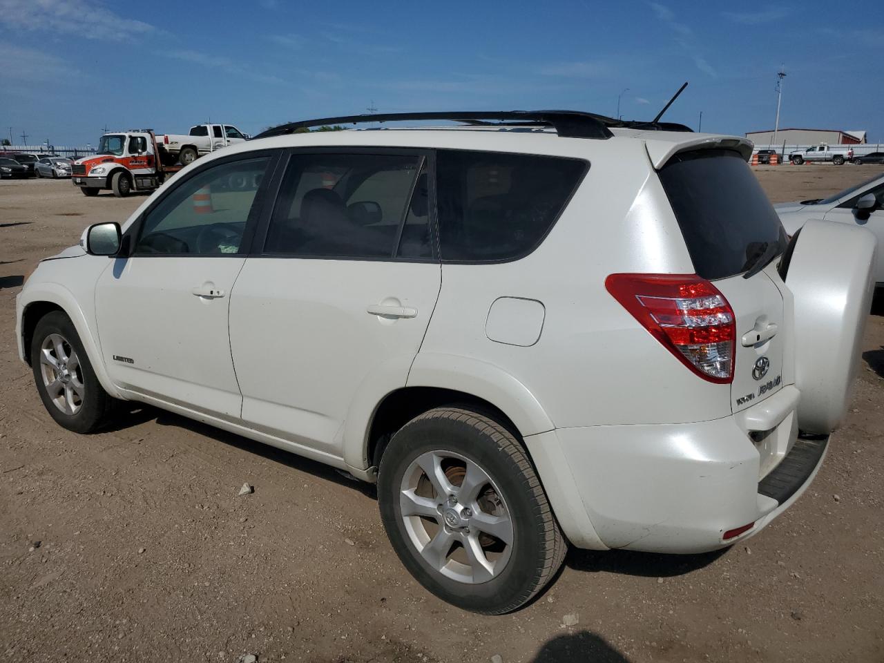 2009 Toyota RAV 4 - Image 2