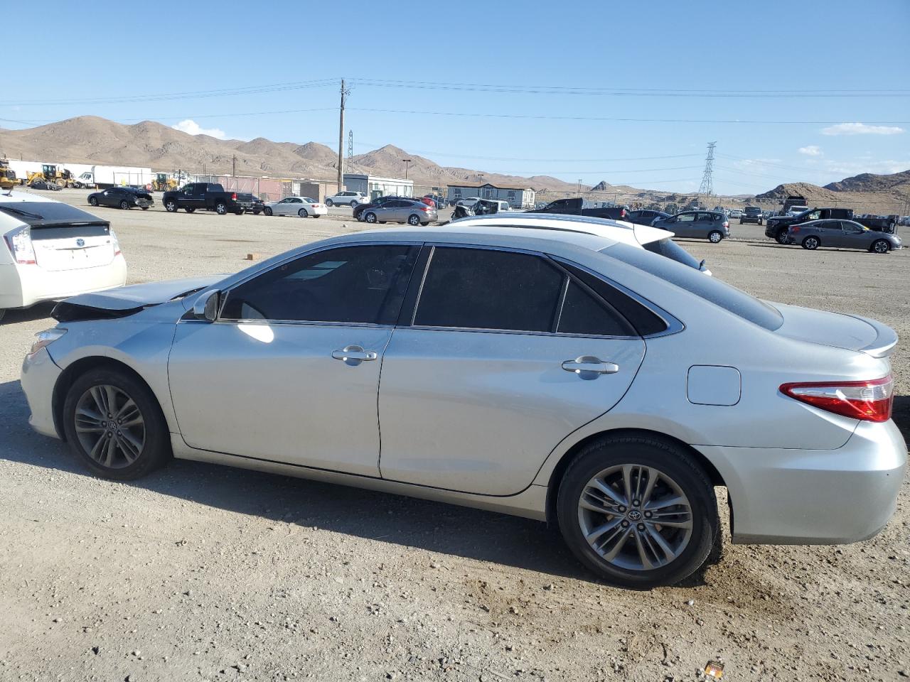 4T1BF1FK6HU360296 2017 TOYOTA CAMRY - Image 2