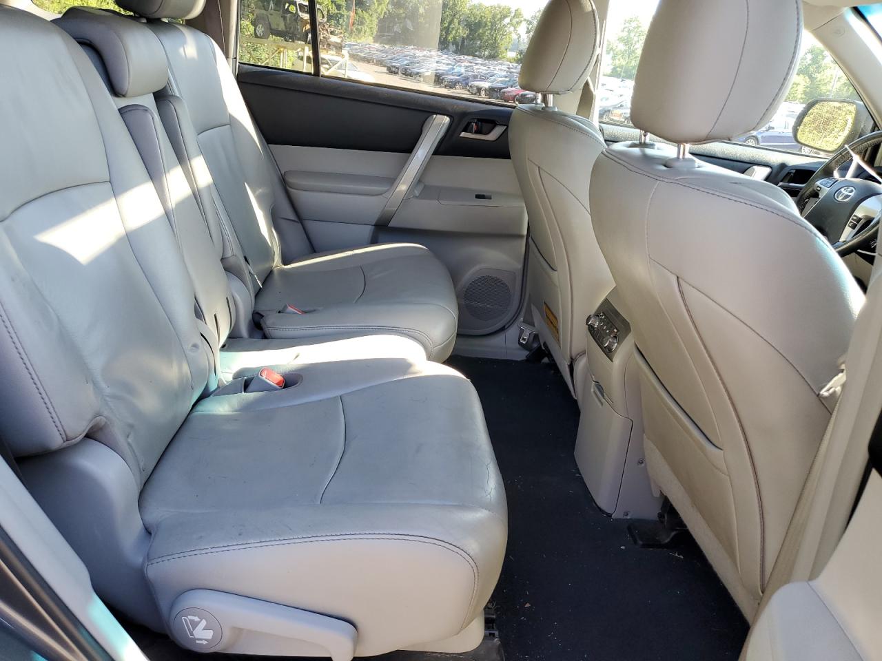 2012 Toyota Highlander Base VIN: 5TDBK3EH4CS154165 Lot: 64684384