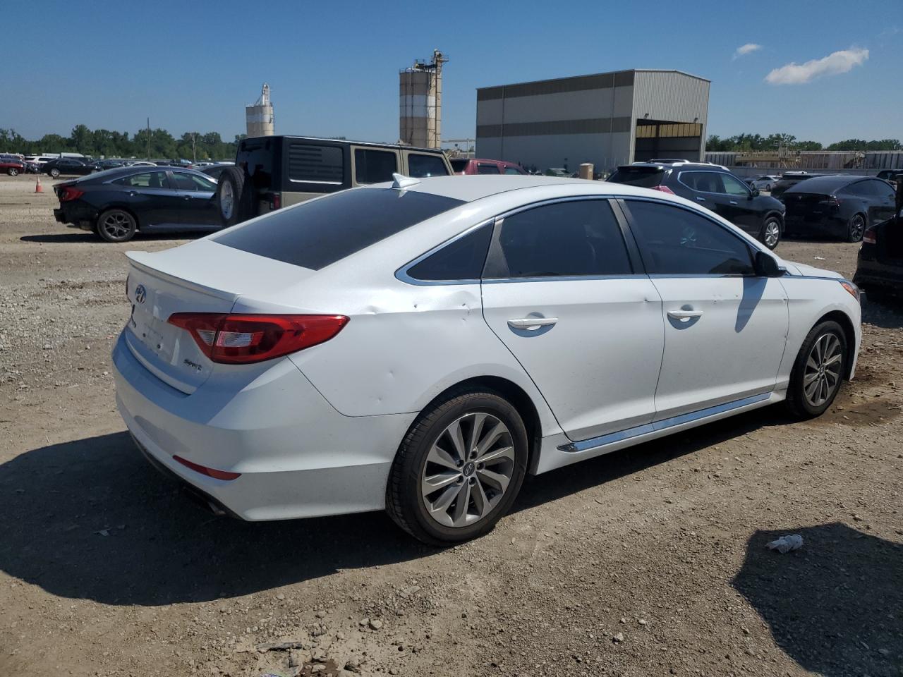 2015 Hyundai Sonata - Image 3