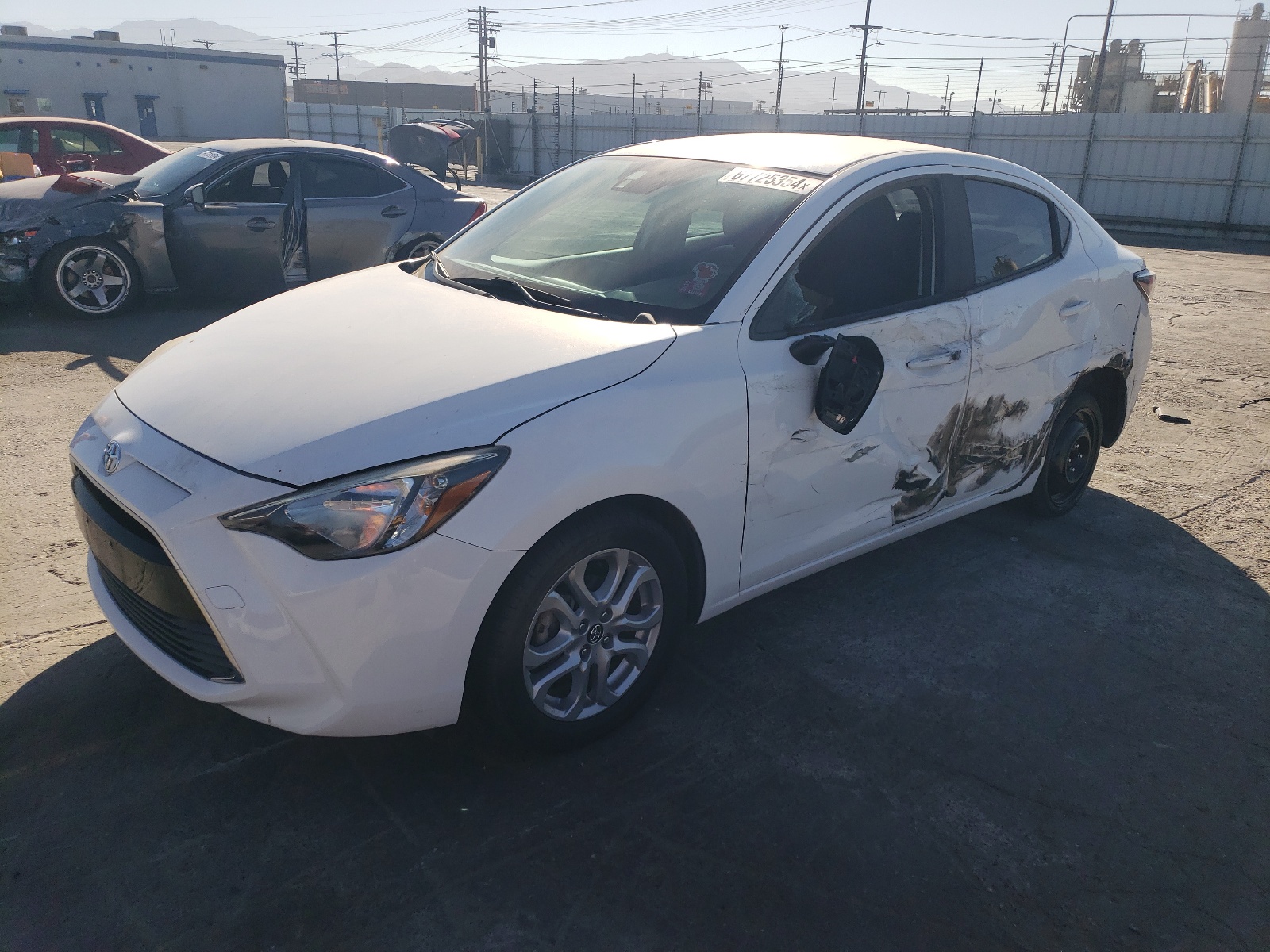 3MYDLBYV8HY152180 2017 Toyota Yaris Ia