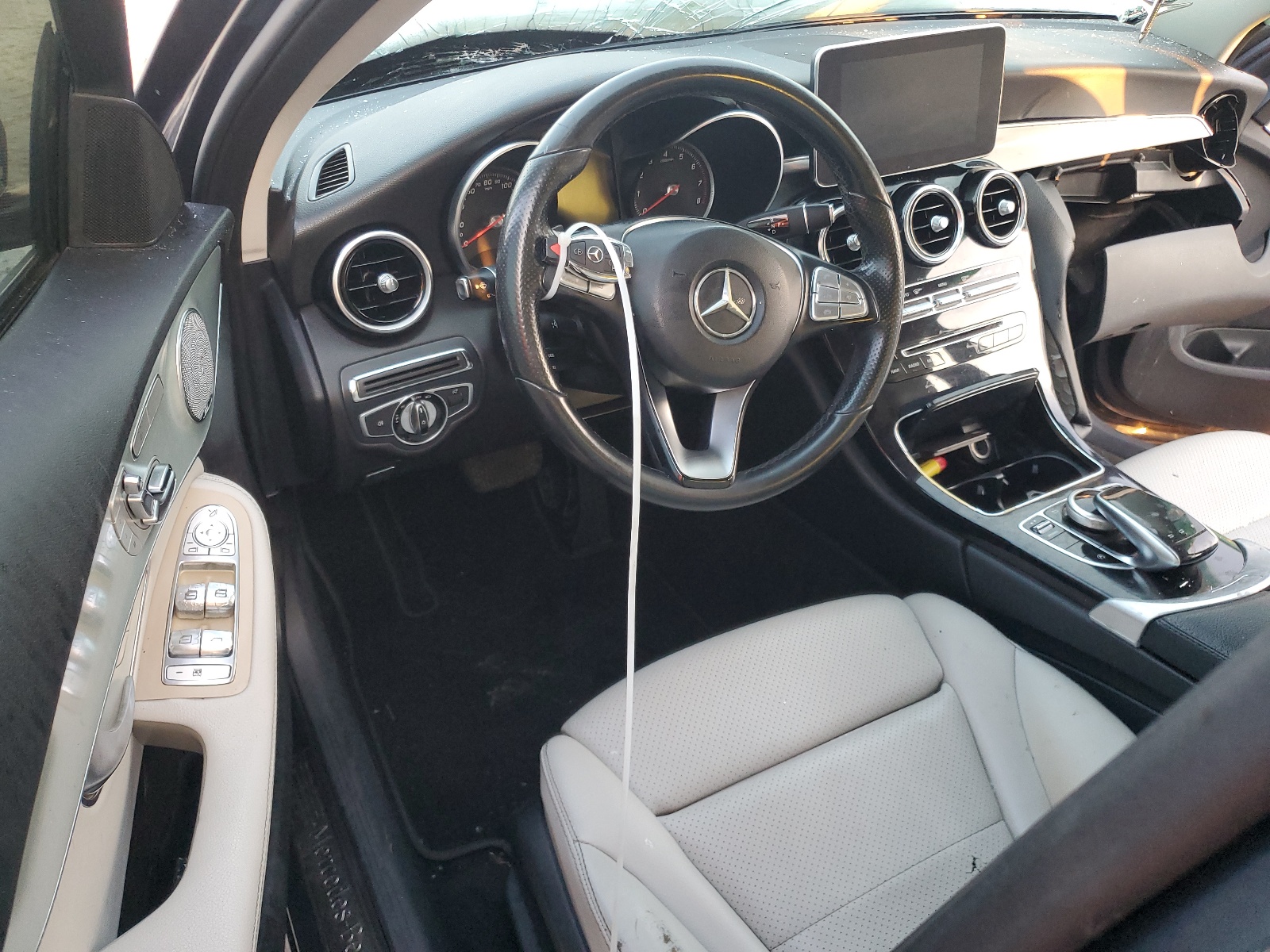 55SWF4KB2GU147316 2016 Mercedes-Benz C 300 4Matic