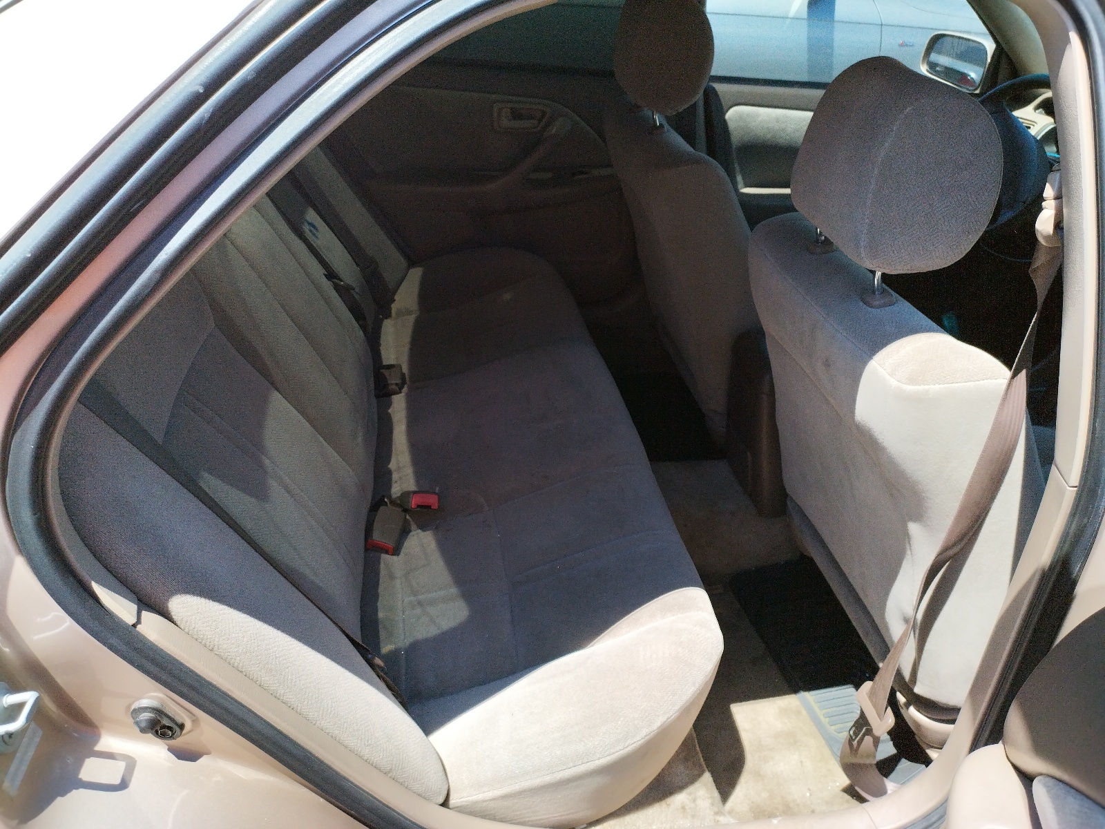 4T1BG22K7YU950094 2000 Toyota Camry Ce