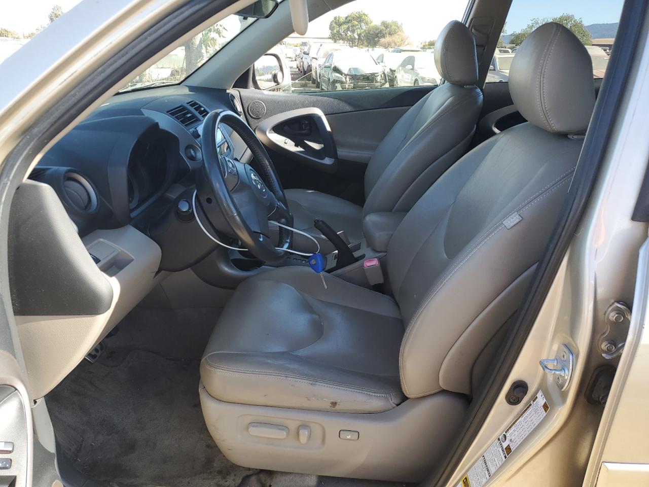 2007 Toyota Rav4 Limited VIN: JTMBK31V476015820 Lot: 68078734