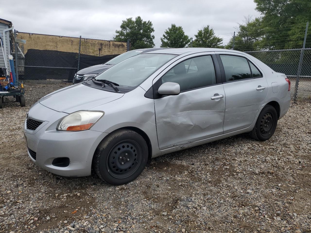 2009 Toyota Yaris - Image 1