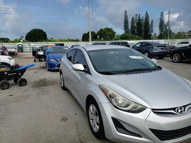 2016 Hyundai Elantra Se VIN: 5NPDH4AE9GH725492 Lot: 67114064