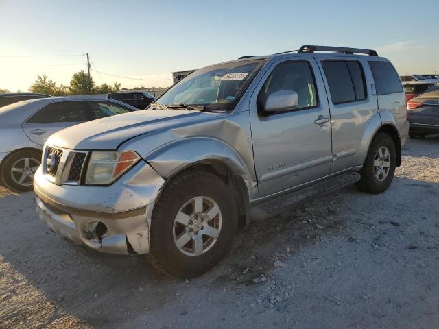 2005 Nissan Pathfinder Le