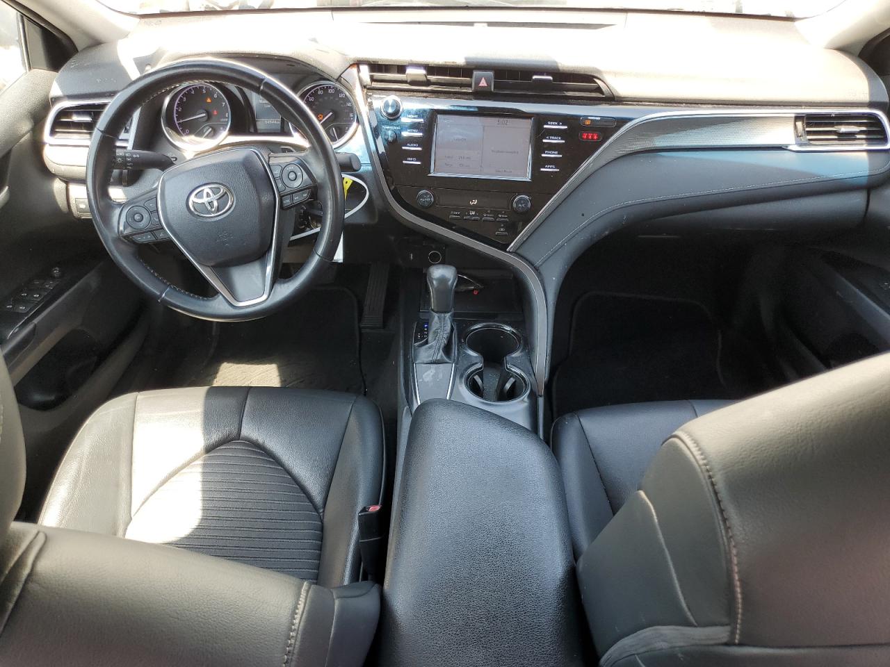 4T1B11HK5JU647226 2018 Toyota Camry L 4T1B11HK5JU647226 2018 Toyota Camry L