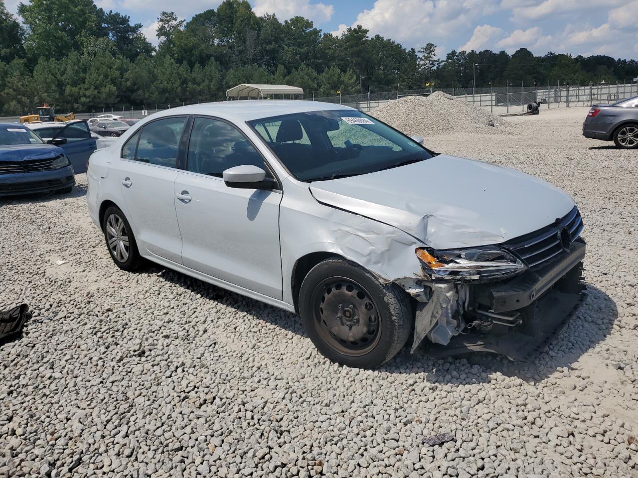 2017 Volkswagen Jetta - Image 4