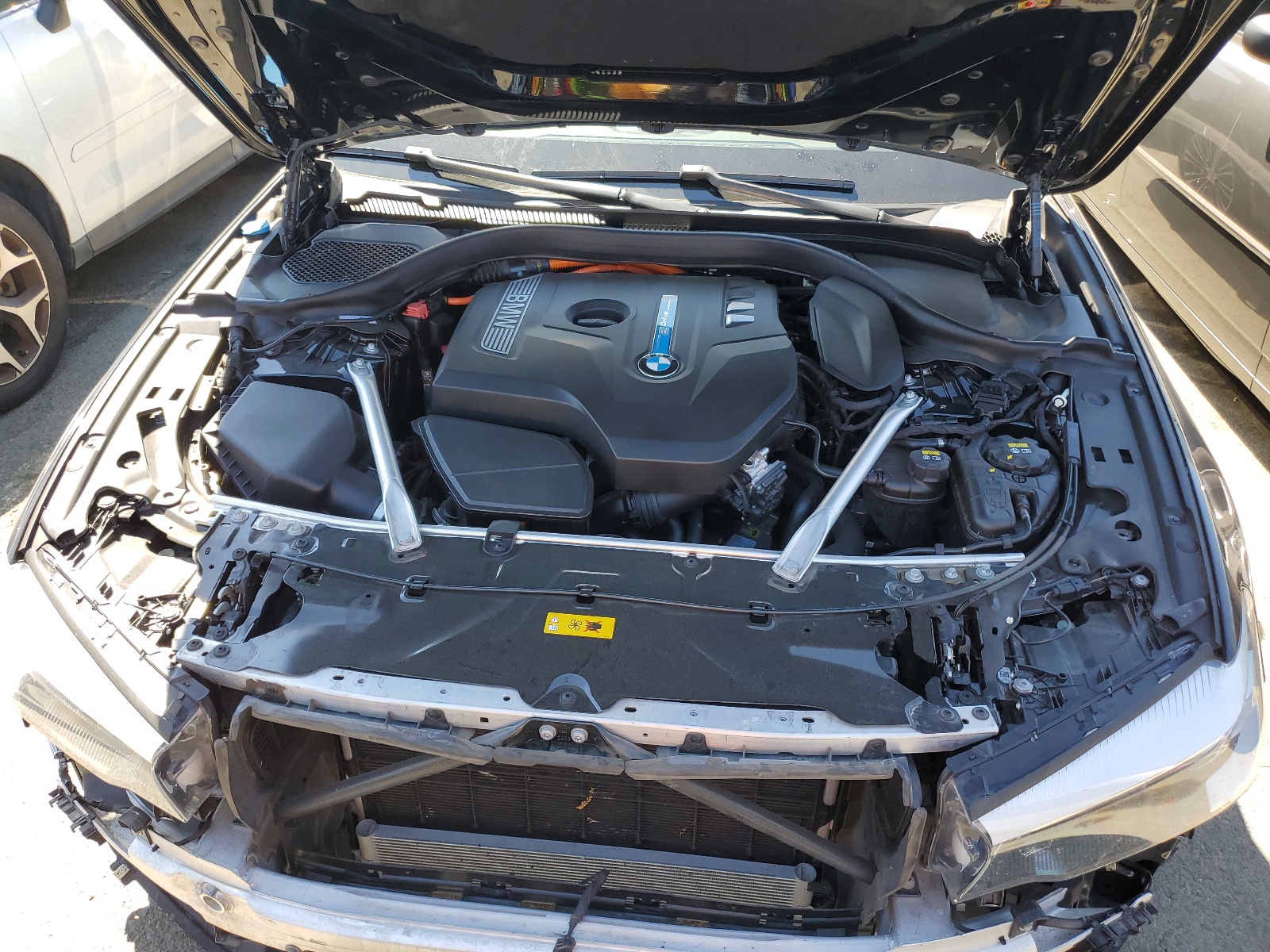 WBAJA9C09LCD75261 2020 BMW 530E