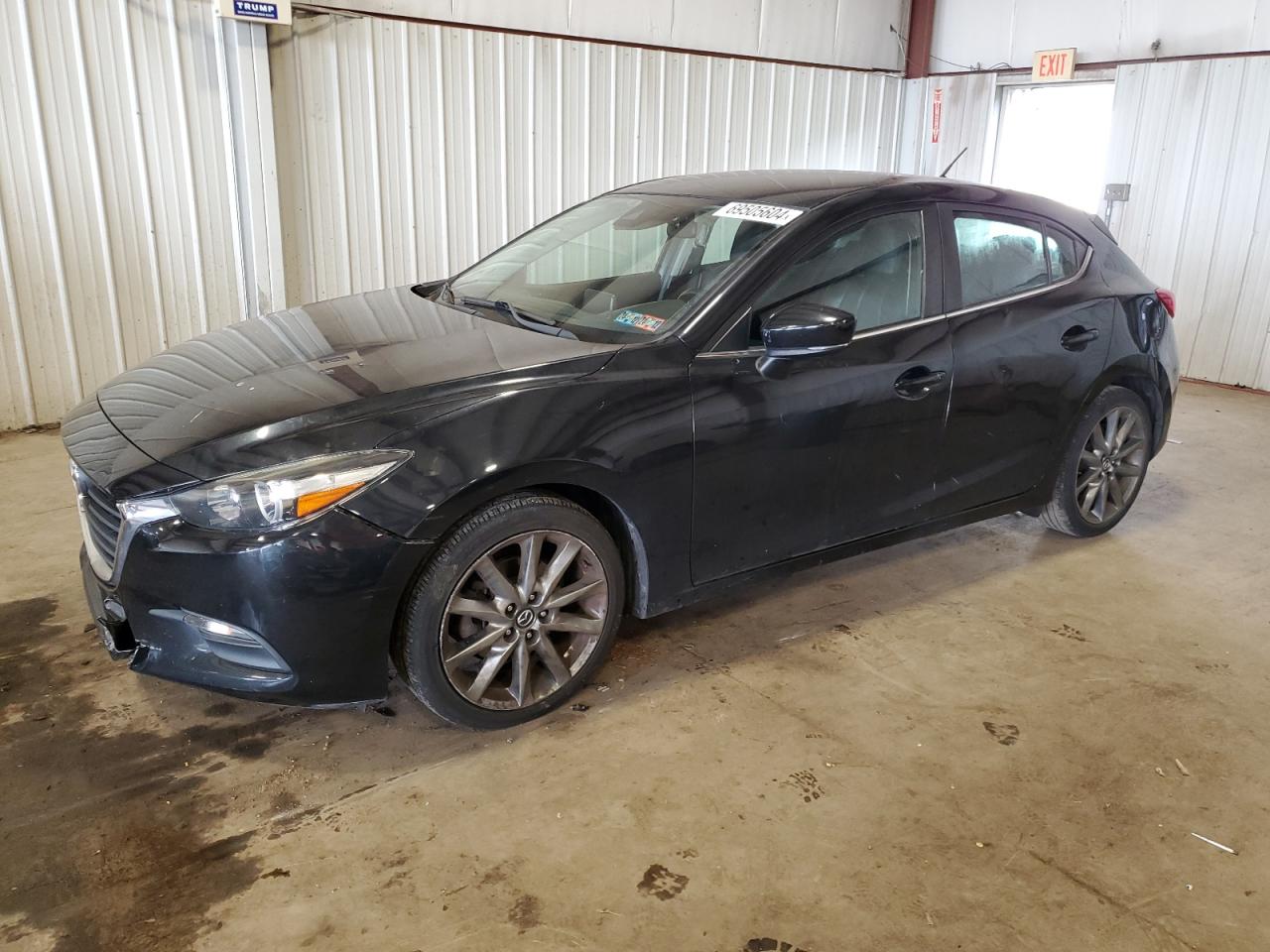 3MZBN1L37JM183818 2018 MAZDA 3 - Image 1