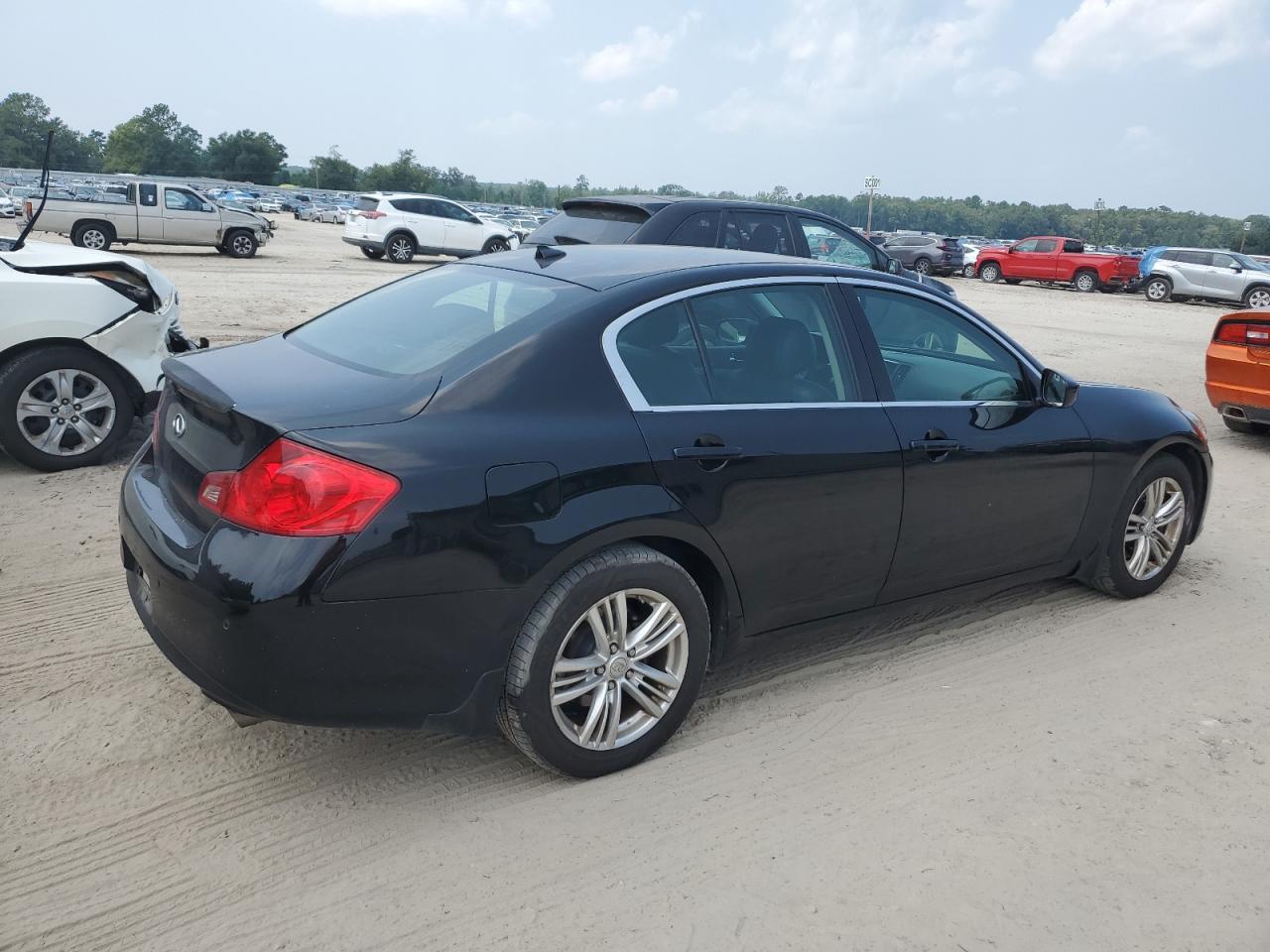 2011 Infiniti G - Image 3