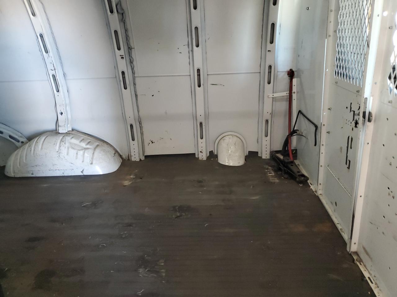 2017 Chevrolet Express G2500 VIN: 1GCWGAFF4H1195128 Lot: 66872424