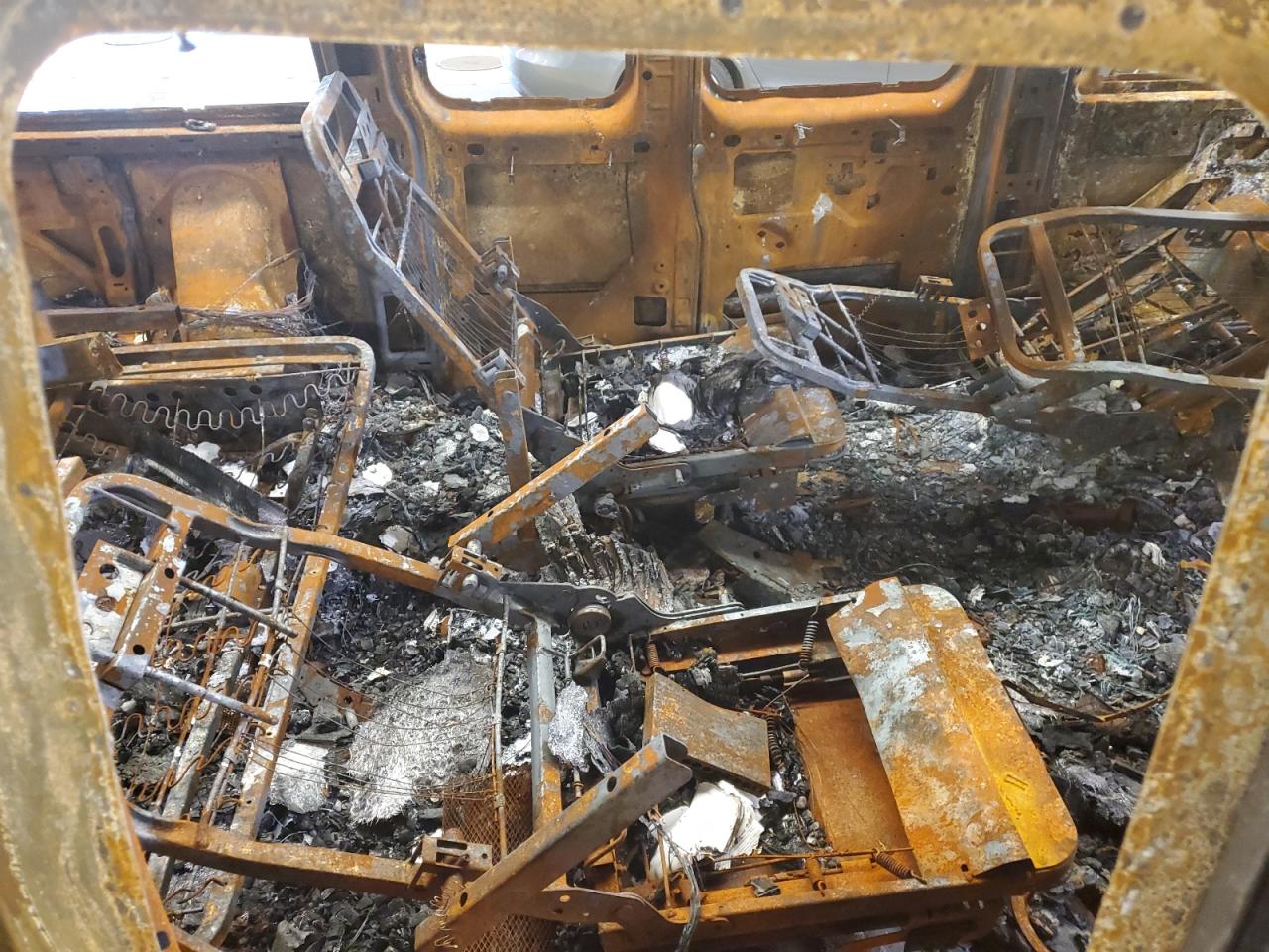 2003 Chevrolet Express G1500 VIN: 1GBFG15T031233183 Lot: 43046384