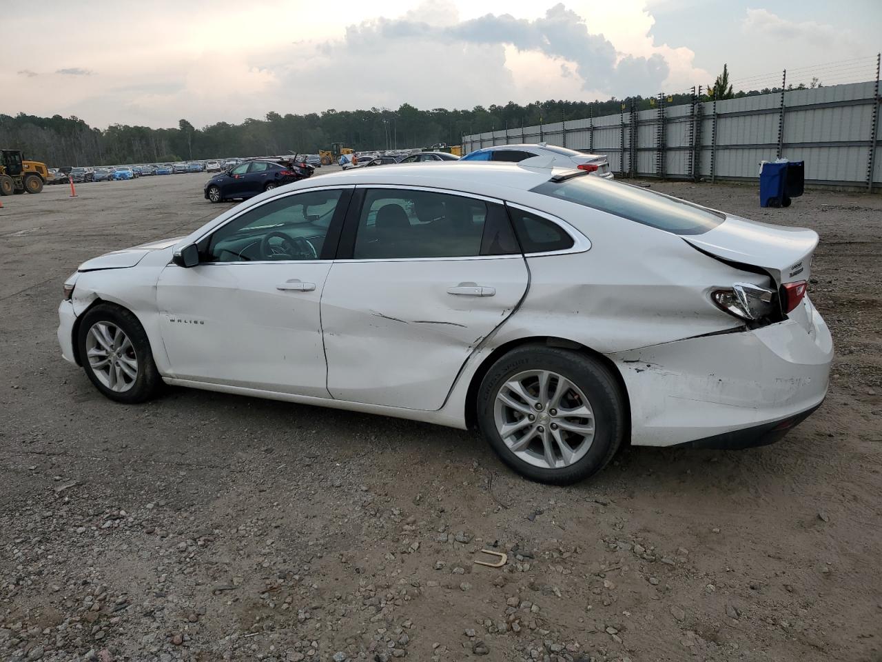 1G1ZD5ST0JF192253 2018 CHEVROLET MALIBU - Image 2