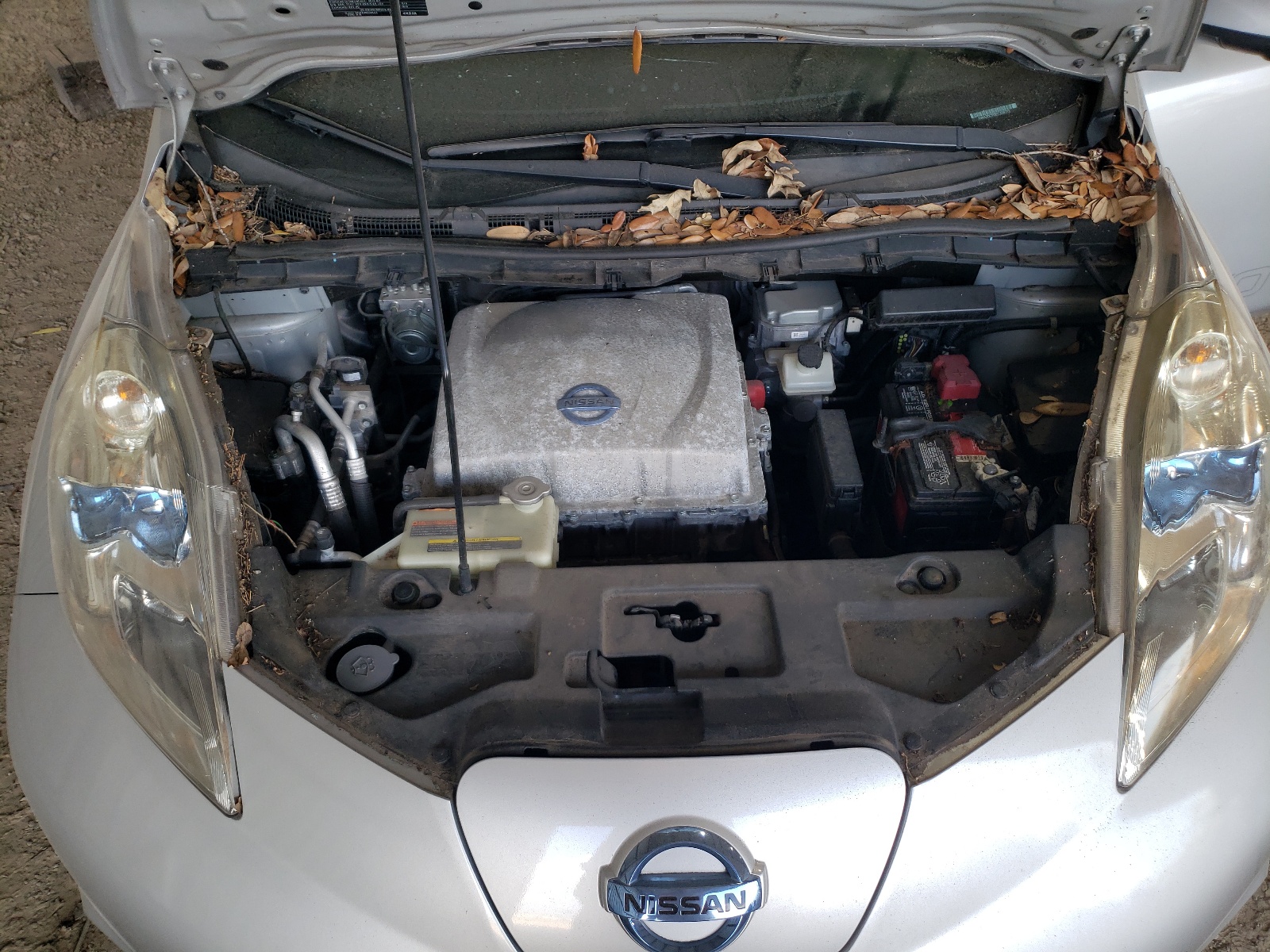 1N4AZ0CP2EC335713 2014 Nissan Leaf S