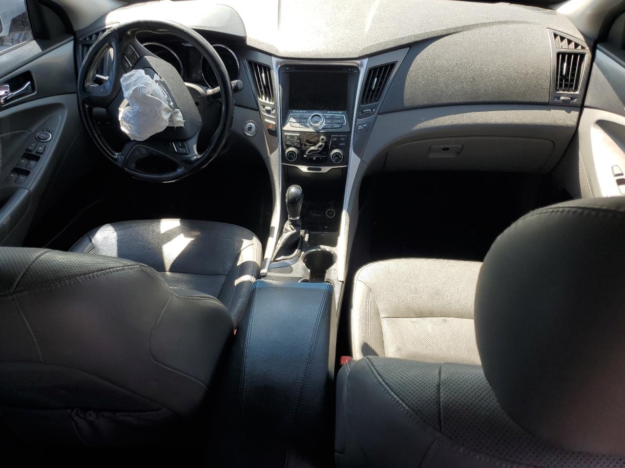 2015 Hyundai Sonata Hybrid VIN: KMHEC4A44FA126205 Lot: 66625254