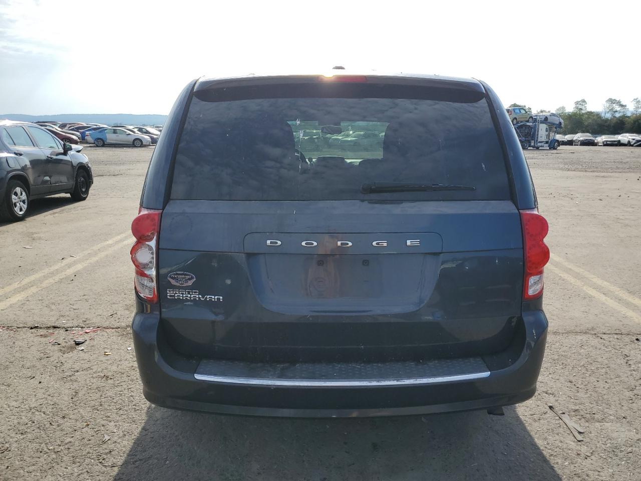 2C4RDGBG7ER470070 2014 Dodge Grand Caravan Se