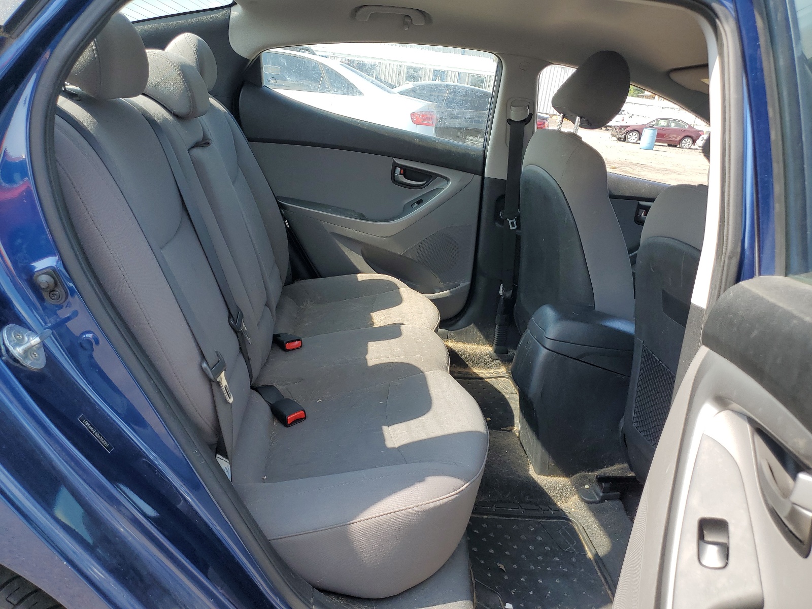 5NPDH4AE6GH702087 2016 Hyundai Elantra Se