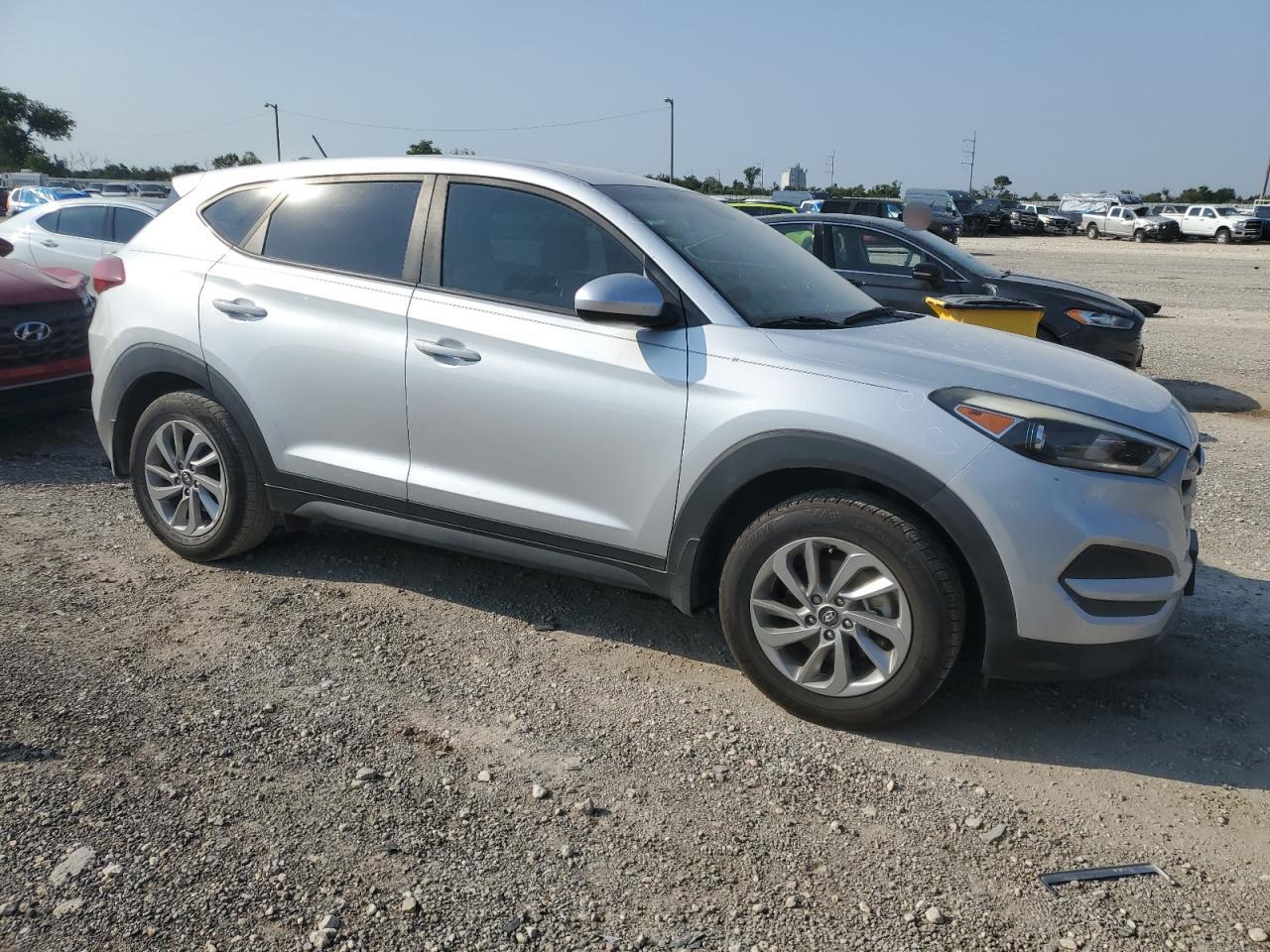 VIN KM8J23A49JU786565 2018 HYUNDAI TUCSON no.4