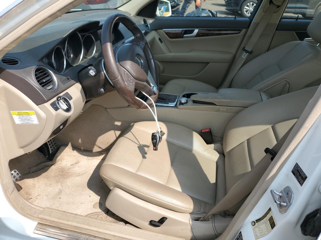 2013 Mercedes-Benz C 300 4Matic VIN: WDDGF8AB3DR258290 Lot: 67370644