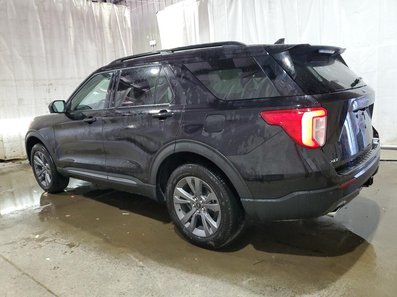 1FMSK8DH4RGA40437 2024 FORD EXPLORER - Image 2