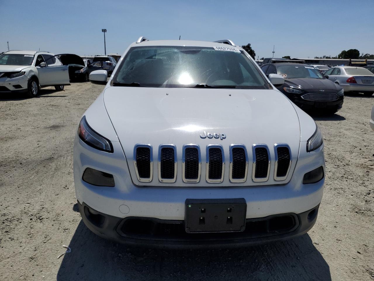 2015 Jeep Cherokee Latitude VIN: 1C4PJLCB6FW553252 Lot: 68627534