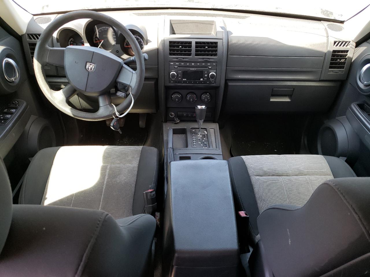 1D8GT28K28W270638 2008 Dodge Nitro Sxt