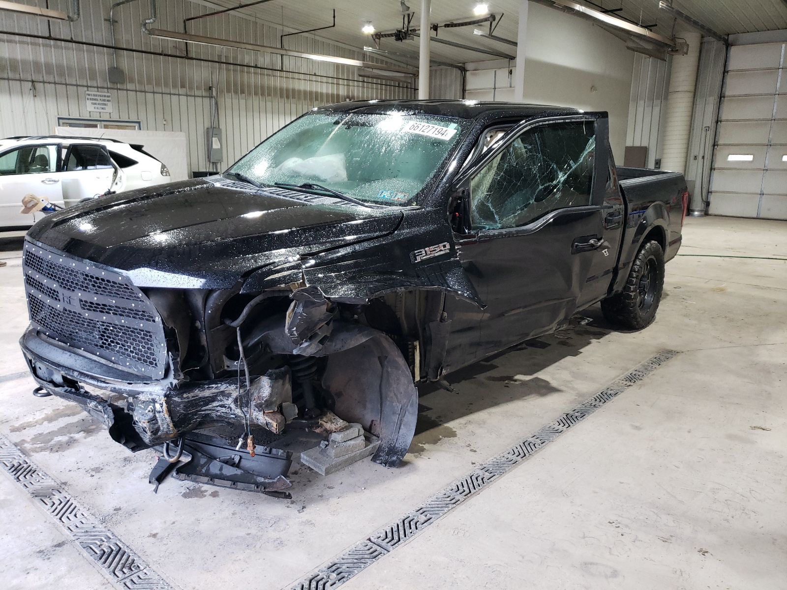 1FTEW1E83HKE33952 2017 Ford F150 Supercrew 1FTEW1E83HKE33952 2017 Ford F150 Supercrew