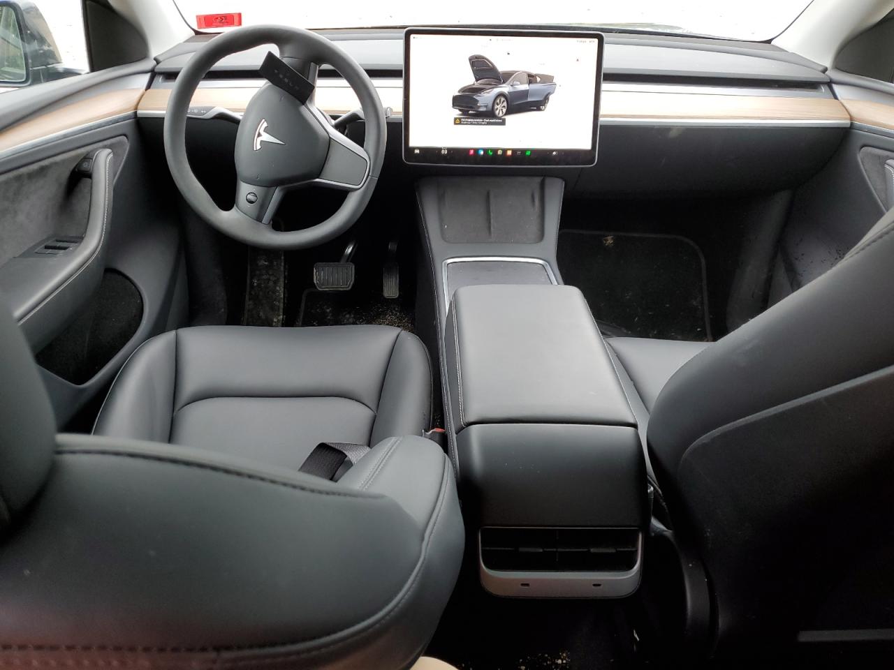 7SAYGDEE7RA241272 2024 Tesla Model Y