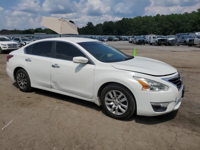 Sedans NISSAN ALTIMA 2015 White