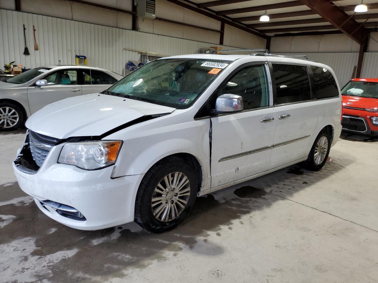 2C4RC1GG5DR815684 2013 Chrysler Town & Country Limited