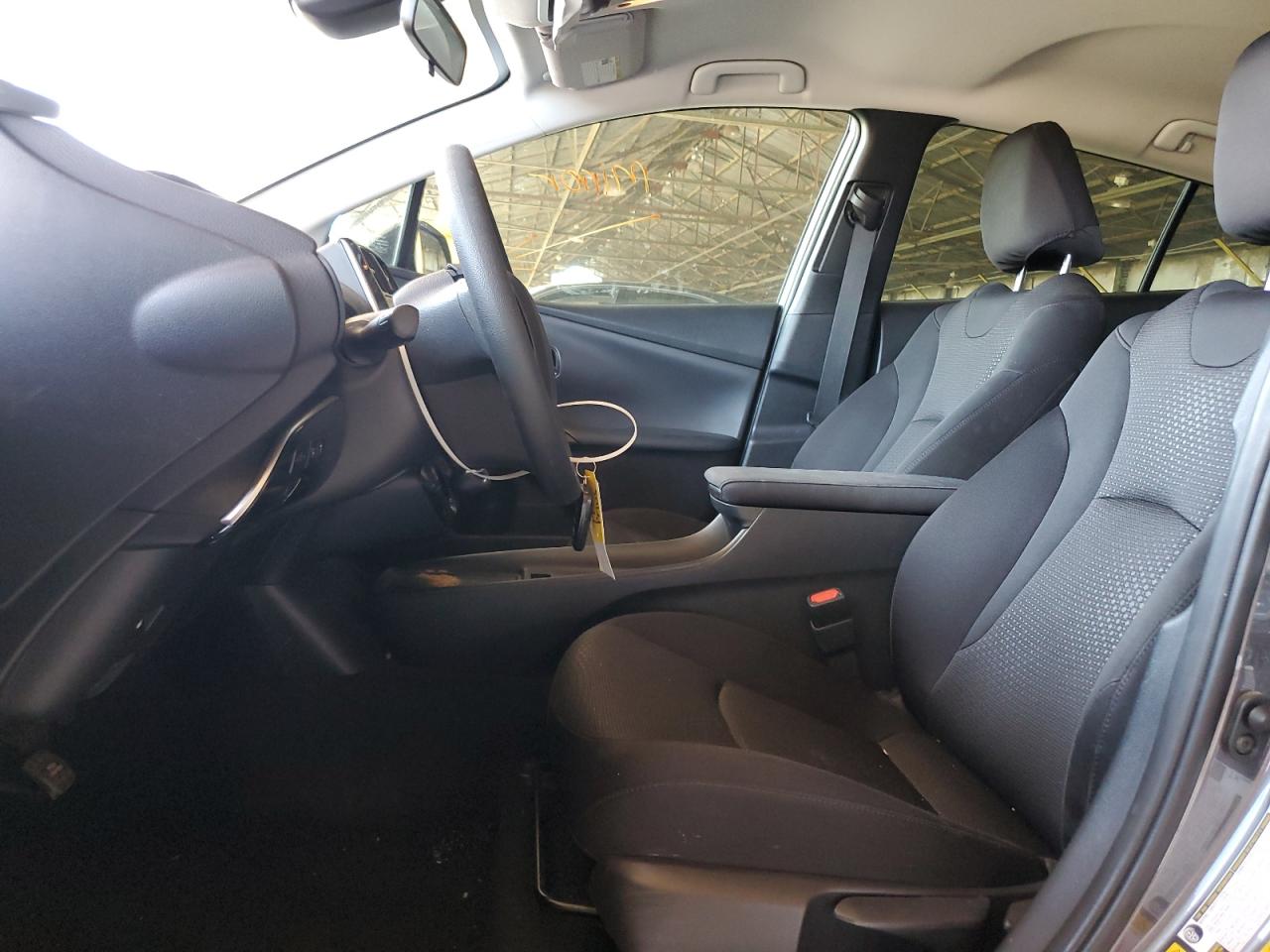 2020 Toyota Prius - Image 7