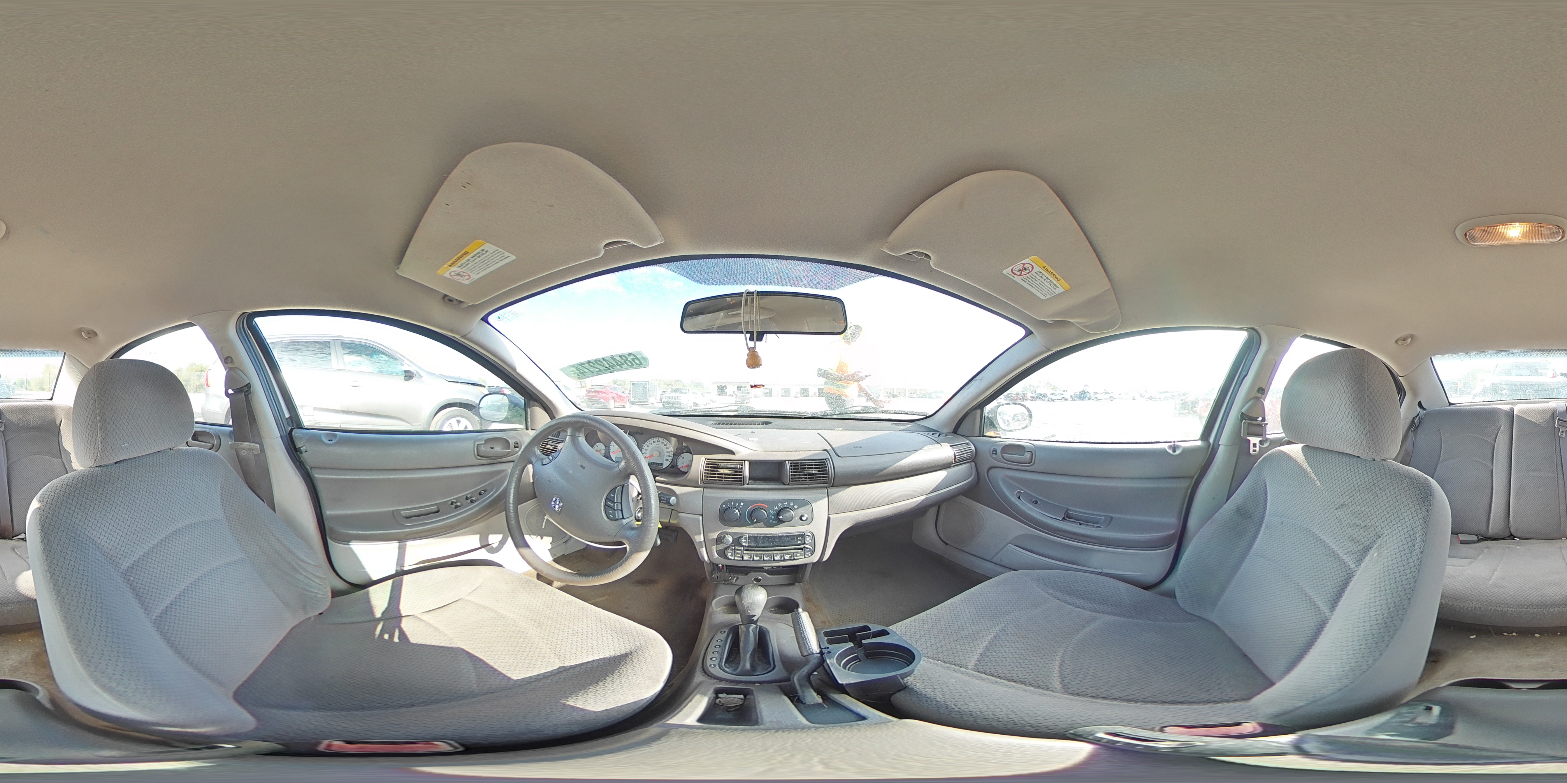 2005 Dodge Stratus - Image 13