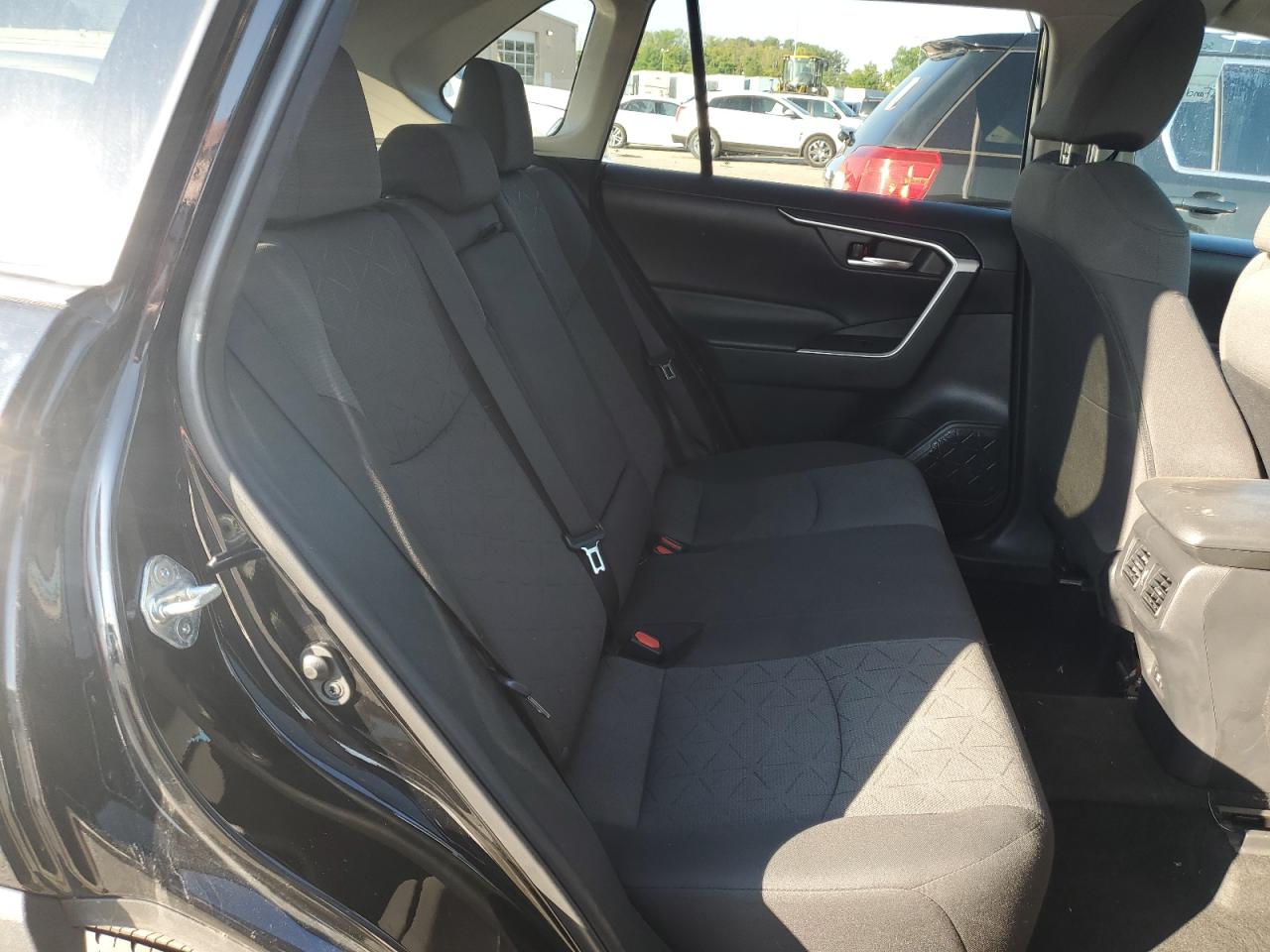 2021 Toyota Rav4 Xle VIN: 2T3W1RFV3MC101566 Lot: 65768654