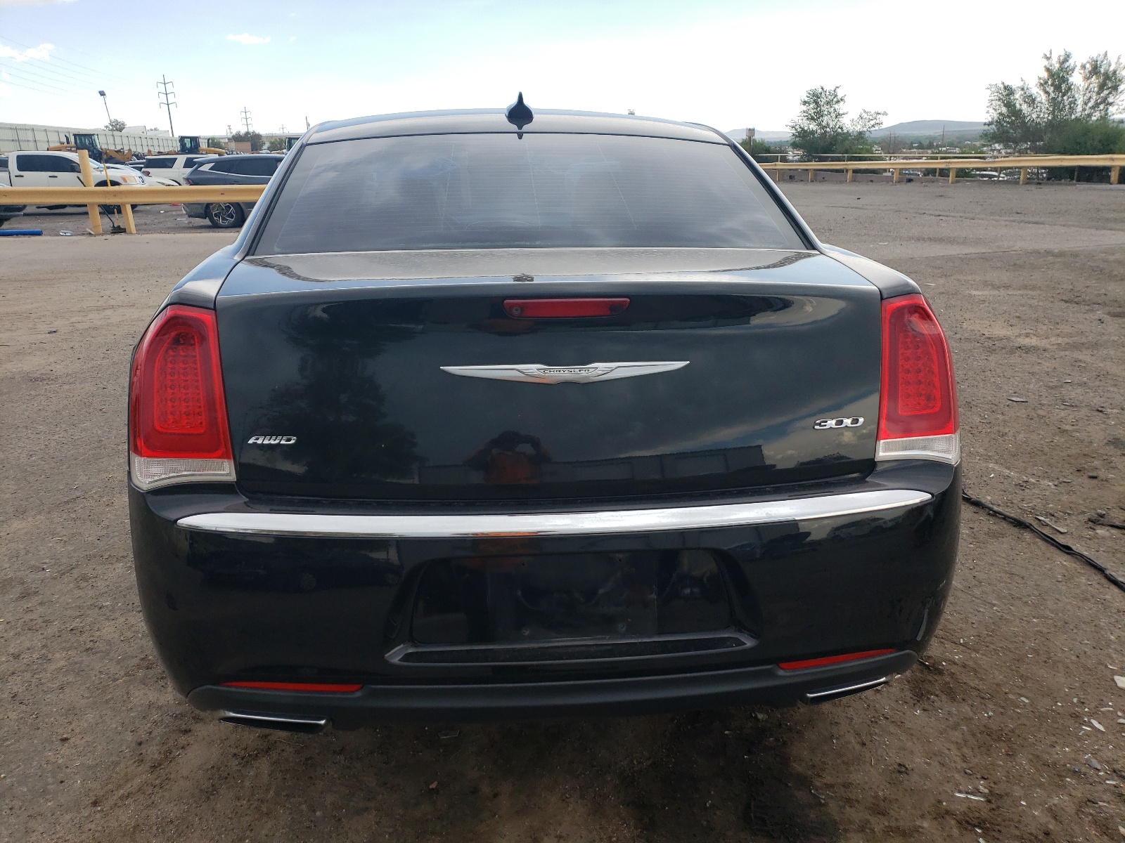 2C3CCARG5HH599869 2017 Chrysler 300 Limited