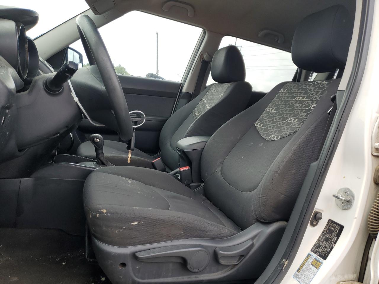 2011 Kia Soul + VIN: KNDJT2A24B7711265 Lot: 67772174