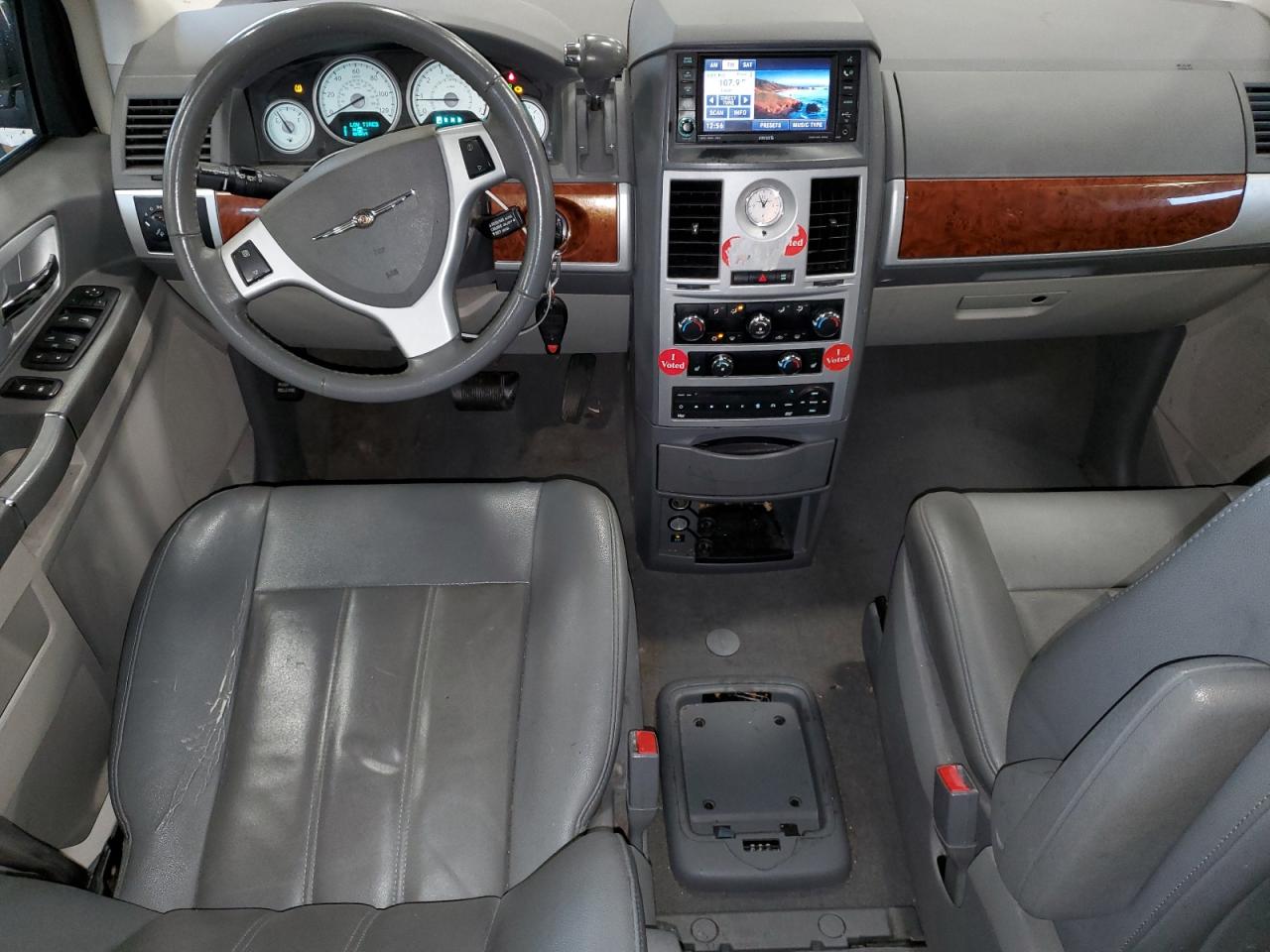 2009 Chrysler Town & Country Touring VIN: 2A8HR54189R562930 Lot: 65970294