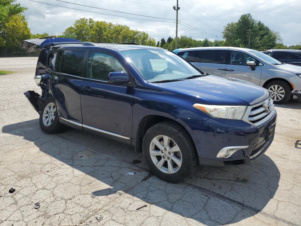 VIN 5TDBK3EH5DS215377 2013 TOYOTA HIGHLANDER no.4