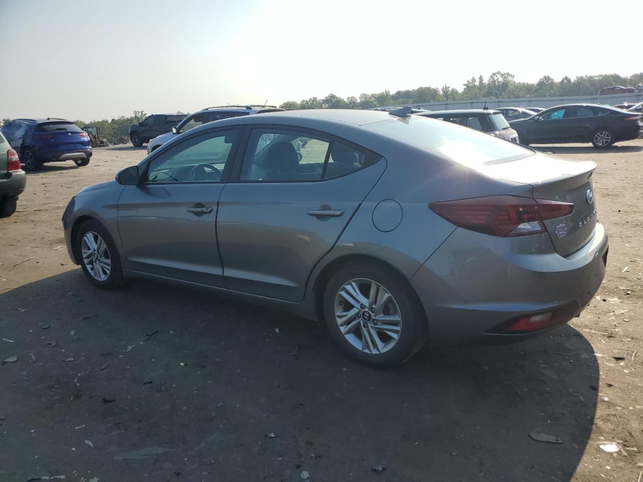 5NPD84LF4KH453352 2019 HYUNDAI ELANTRA - Image 2