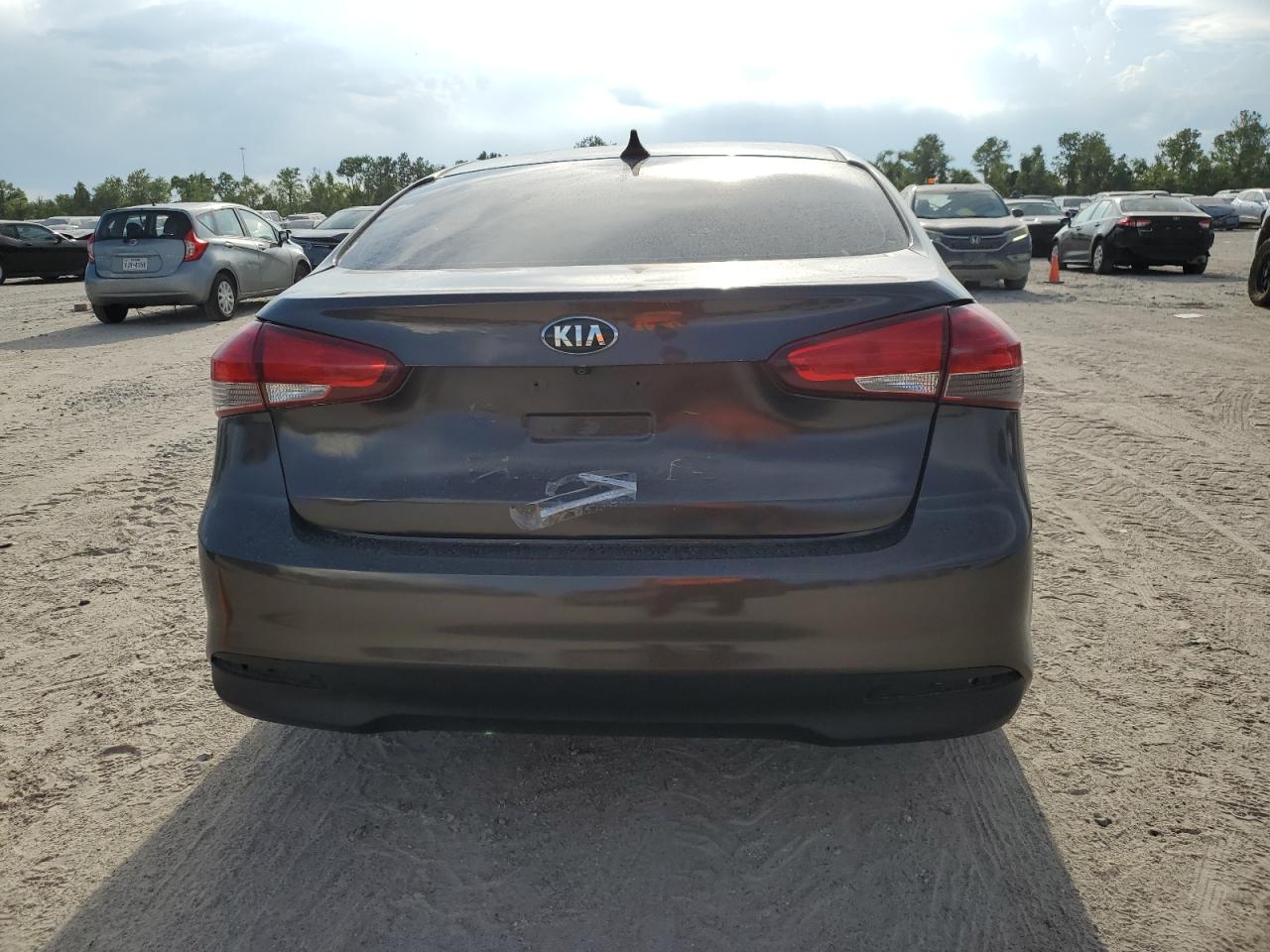 2017 Kia Forte Lx VIN: 3KPFL4A7XHE080639 Lot: 67577294