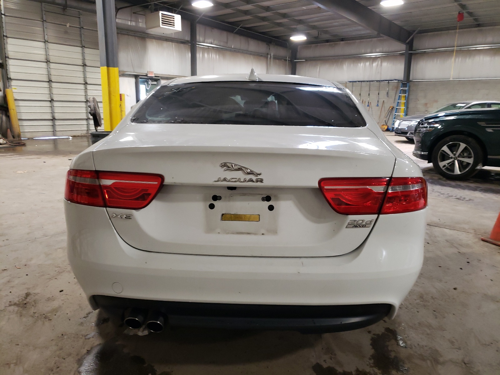 SAJAJ4BN1HA977429 2017 Jaguar Xe Premium