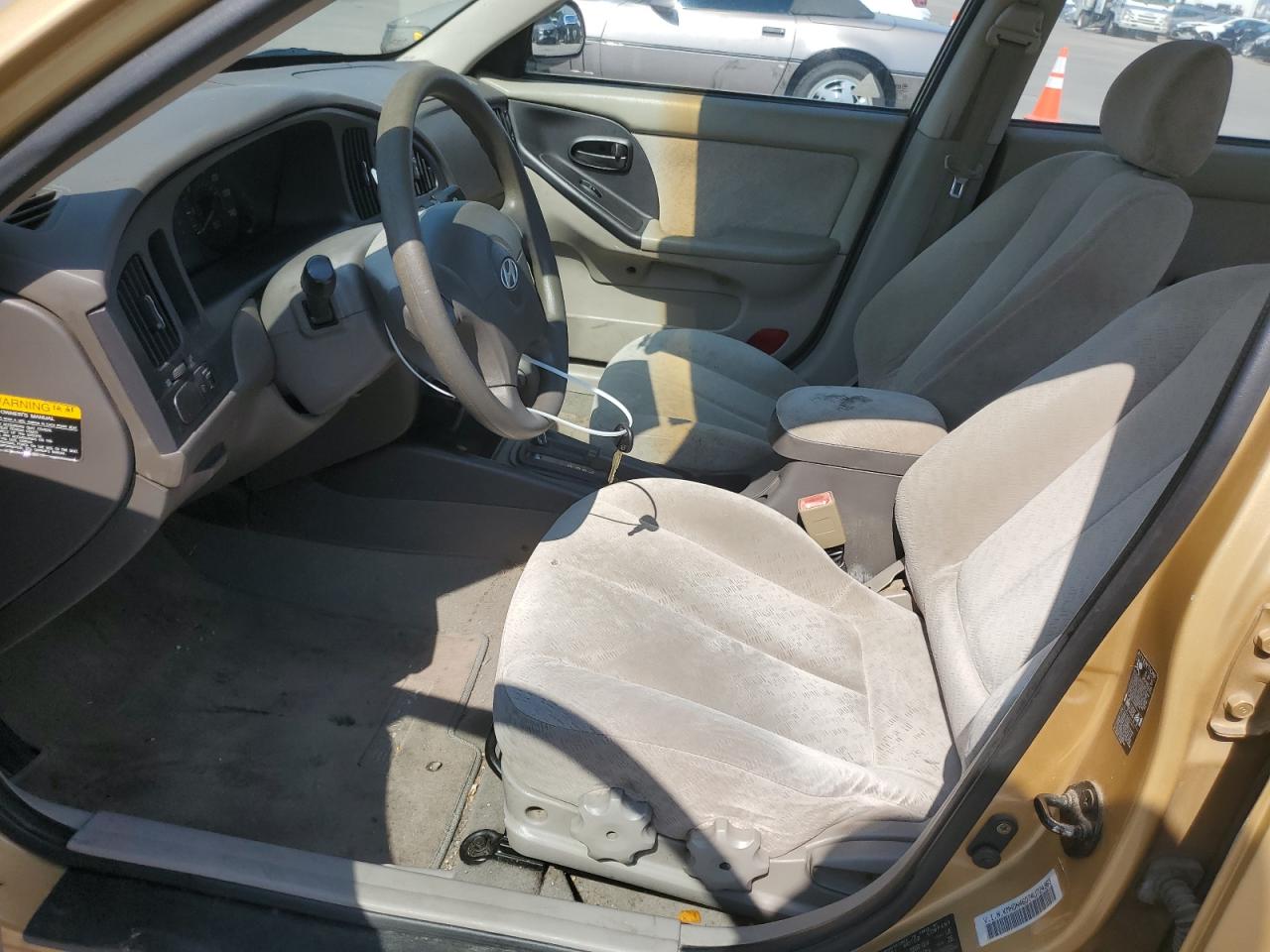 2004 Hyundai Elantra Gls VIN: KMHDN46D74U724363 Lot: 64649184