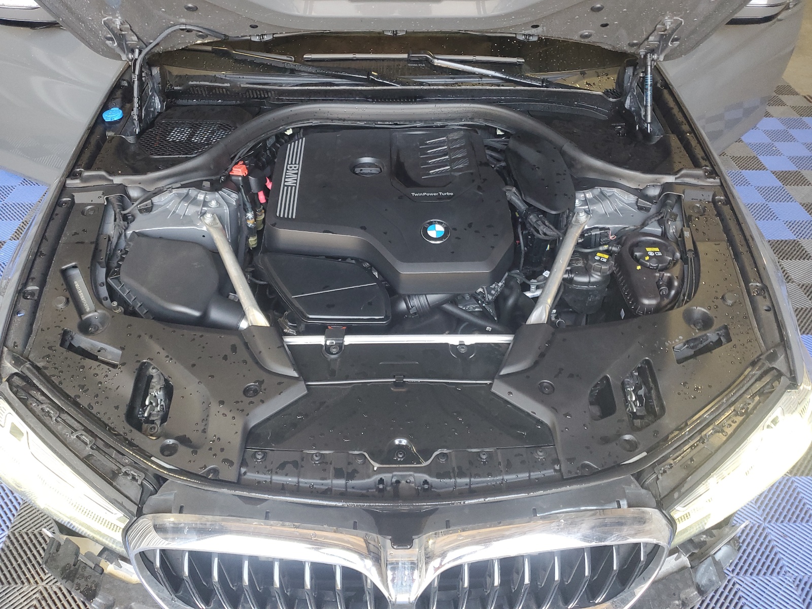 WBA13BJ09NWX74917 2022 BMW 530 Xi