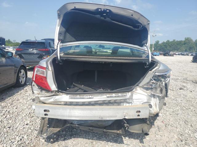 Sedans TOYOTA CAMRY 2013 Srebrny