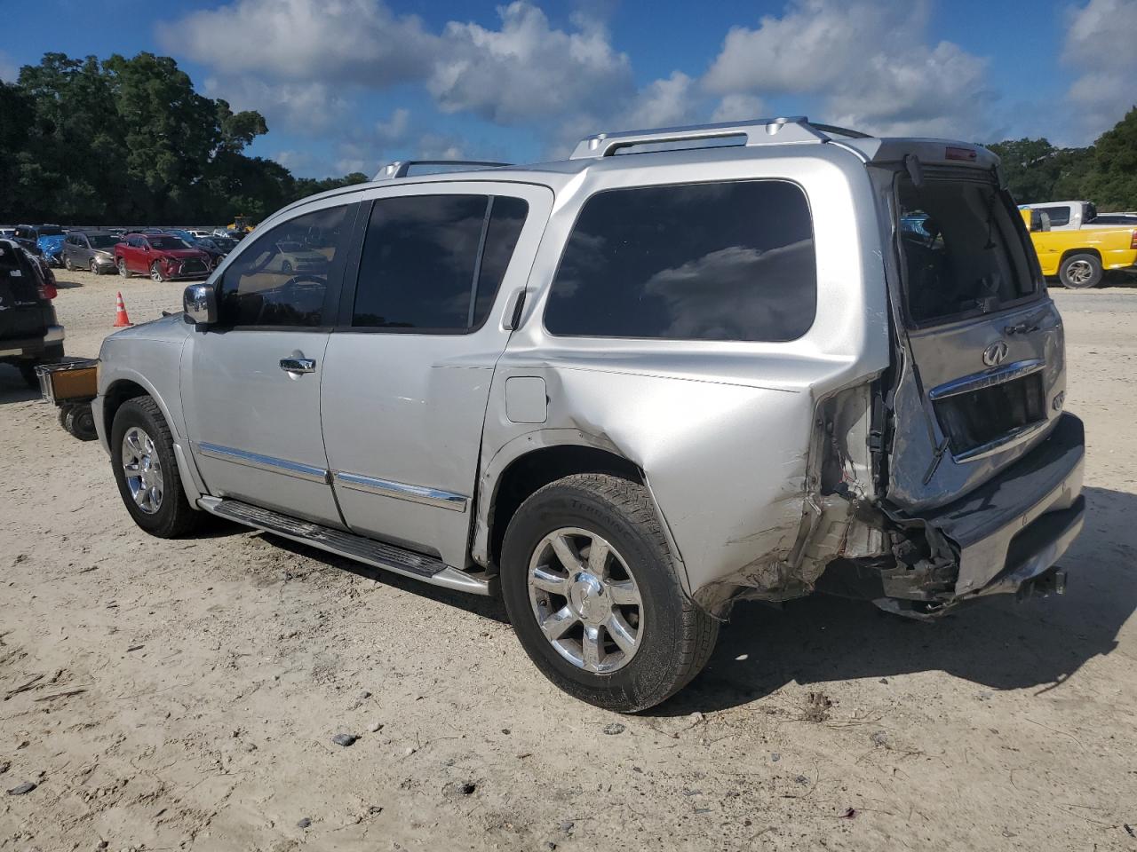 2007 Infiniti QX56 - Image 2