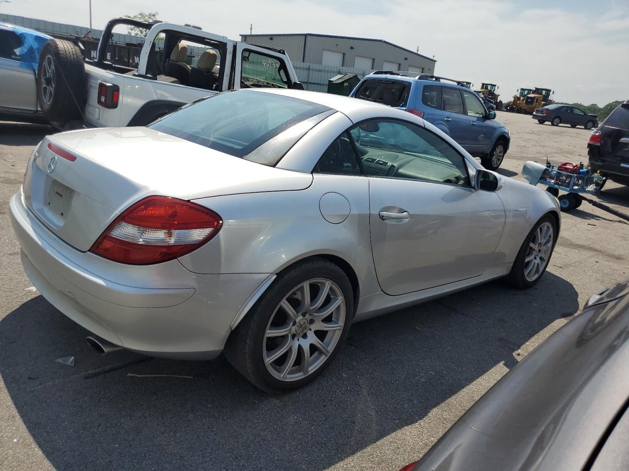 2005 Mercedes-Benz Slk 350 VIN: WDBWK56F55F075261 Lot: 66035924